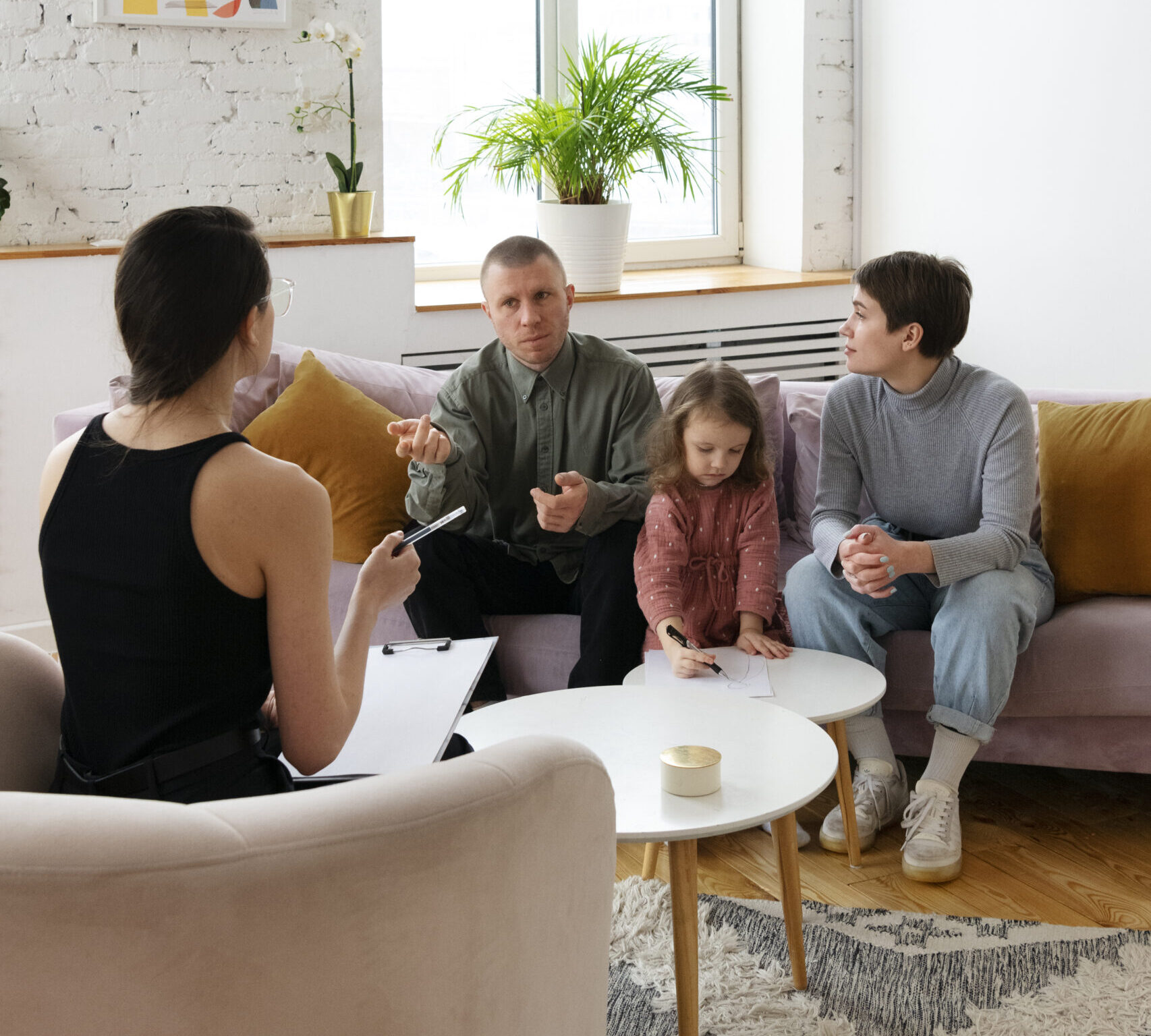 parents-kid-doing-therapy